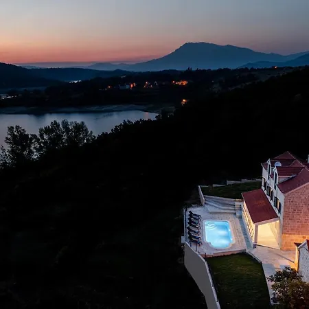Ferienhaus Escape On - Private Retreat With Pool & Jacuzzi *