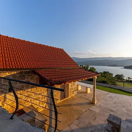 Escape On - Private Retreat With Pool & Jacuzzi Ferienhaus *